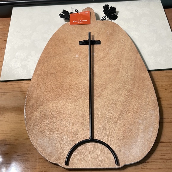 NWT Sturdy, Stand-Up, Outdoor/Indoor Fall Pumpkin Decor: Wood/Metal/Embellished - Picture 9 of 9